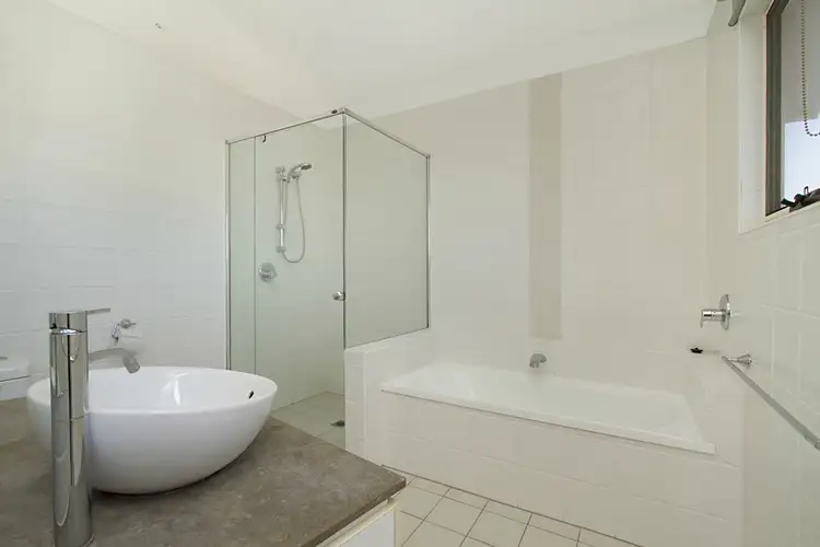 Fifth view of Homely semi-detached listing, 1/26 Moores Crescent, Varsity Lakes QLD 4227