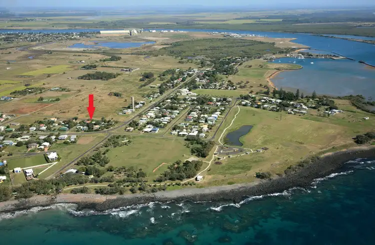 Second view of Homely house listing, 6 MARSHALL Street, Burnett Heads QLD 4670