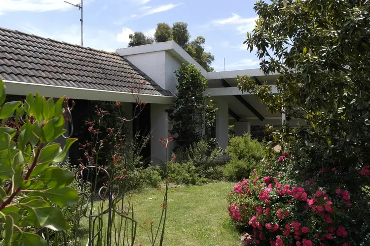 Fifth view of Homely house listing, 3 Erica Ct, Traralgon VIC 3844