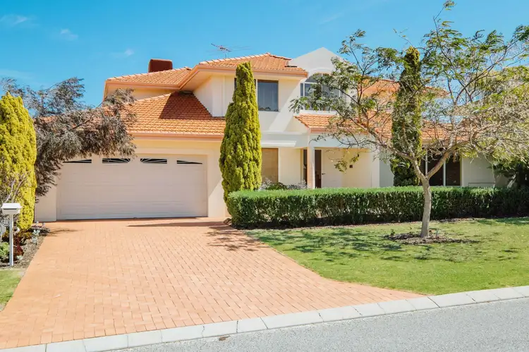 11 Brearley Mews, Hillarys WA 6025