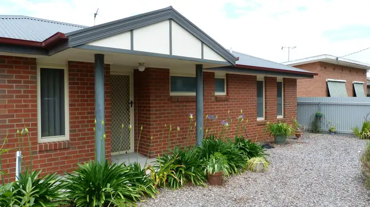 Main view of Homely townhouse listing, 1/7 Thomas Street, Benalla VIC 3672