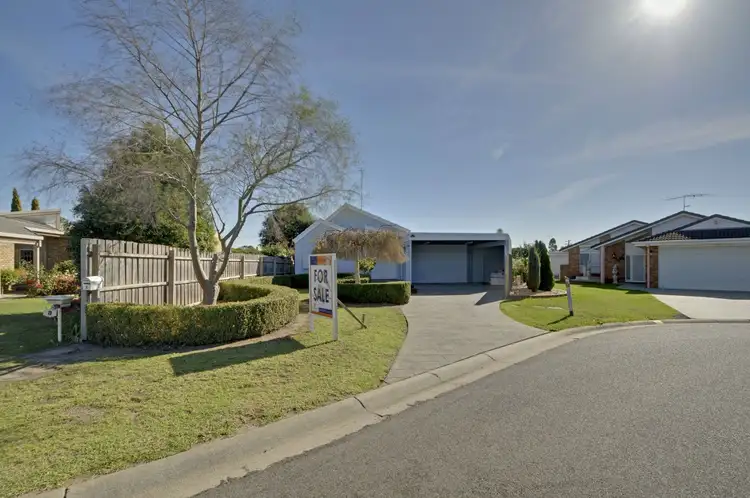 Second view of Homely house listing, 2 Melanie Court, Traralgon VIC 3844
