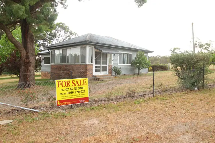1 WOOD STREET, Uralla NSW 2358