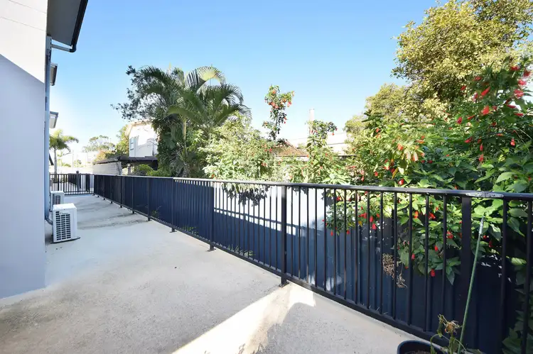 Fifth view of Homely unit listing, 4/2104 Gold Coast Highway, Miami QLD 4220