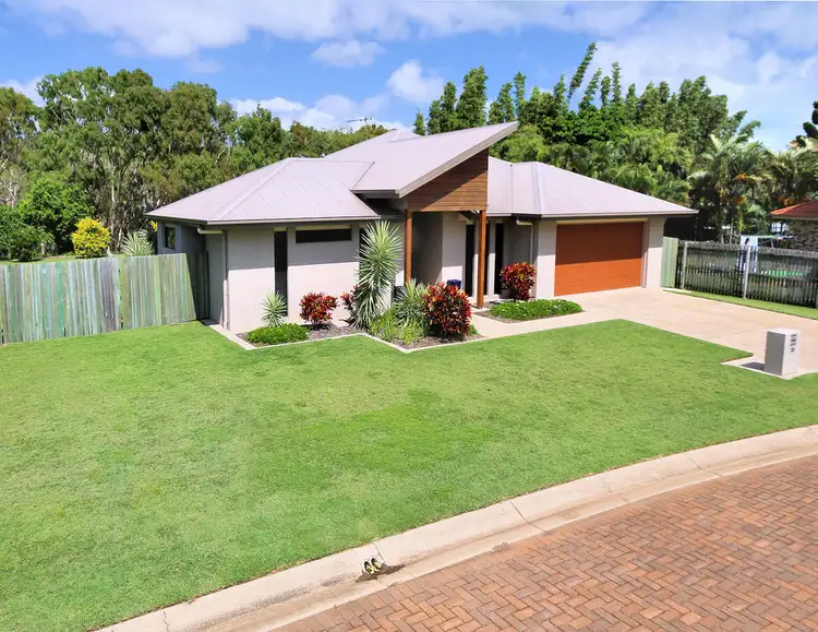 10 AMRONEL Close, Innes Park QLD 4670