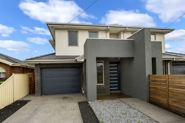 Main view of Homely townhouse listing, 2/18 Mountain View Avenue, Avondale Heights VIC 3034