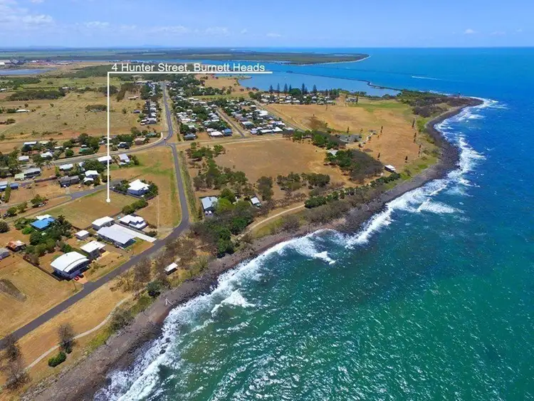 4 Hunter Street, Burnett Heads QLD 4670