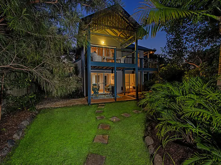 24 Muli Muli Ave, Ocean Shores NSW 2483