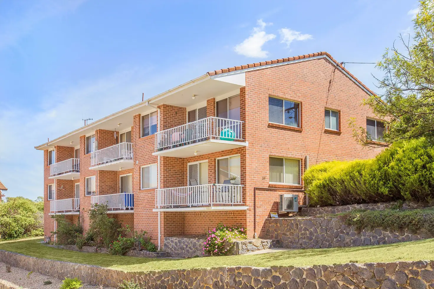 Main view of Homely unit listing, 2/59 Molonglo Street, Queanbeyan NSW 2620