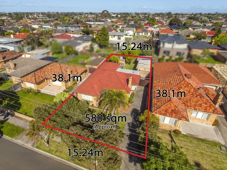Main view of Homely house listing, 7 Arvern Avenue, Avondale Heights VIC 3034