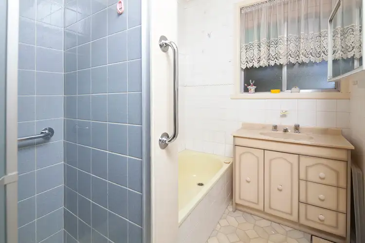 Fifth view of Homely house listing, 8 Creek Court, Eumemmerring VIC 3177