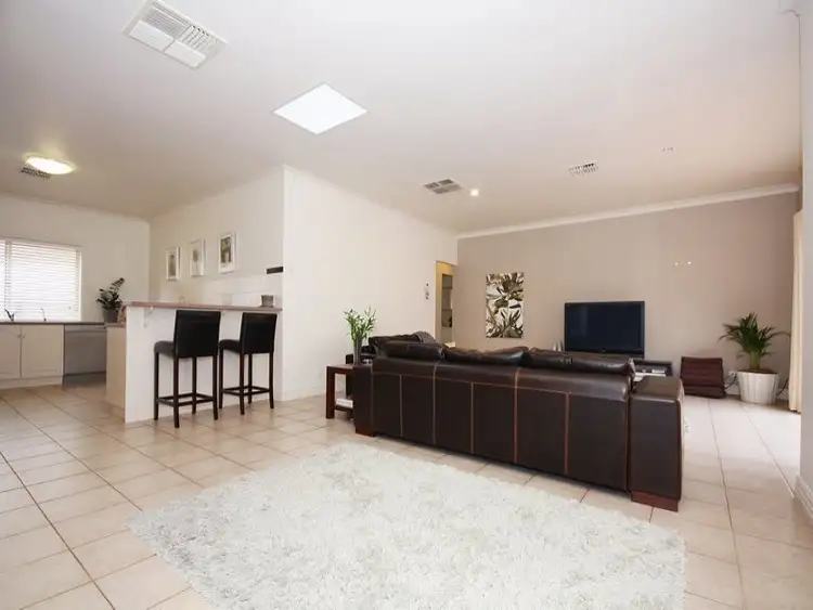 Fifth view of Homely house listing, 16 Breakwater Court, Gulfview Heights SA 5096