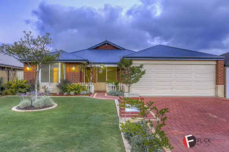 10 Stanbroke Turn, Carramar WA 6031