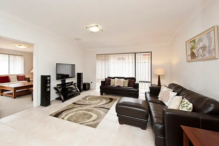 15 Fitzgibbon Road, Rockingham WA 6168