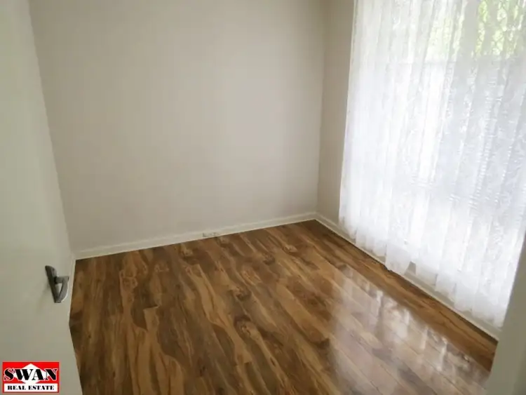 Fifth view of Homely house listing, 8 Moir Place, Midvale WA 6056