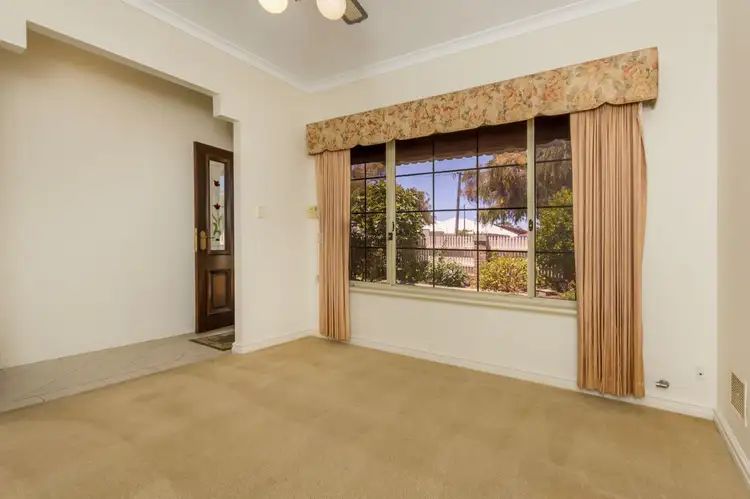 Sixth view of Homely unit listing, 1/15 Kanimbla Street, Bicton WA 6157