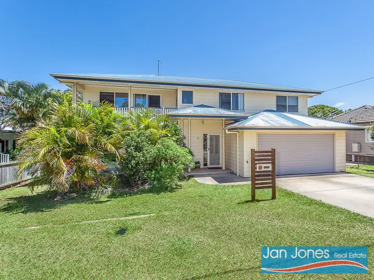 37 Collins Street, Woody Point QLD 4019