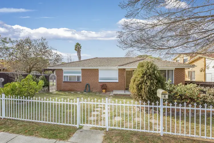8 Oleria Street, Queanbeyan NSW 2620