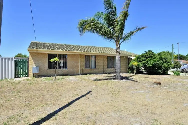 Fifth view of Homely house listing, 1 Severn Ct, Beechboro WA 6063