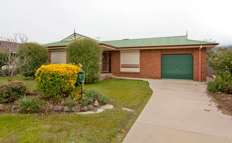 8 Bullara Court, Lavington NSW 2641