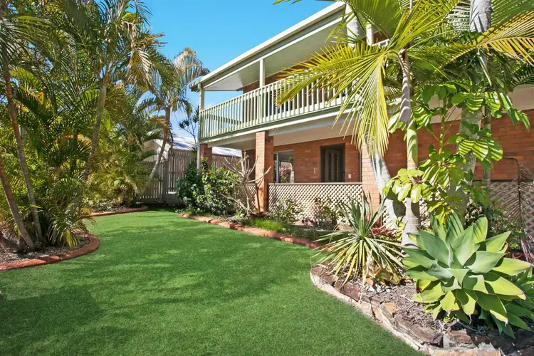 17 Carnoustie Street, Tewantin QLD 4565