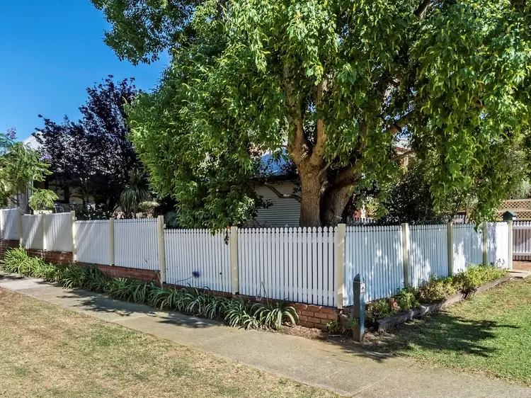 1 Johnson Ave, Guildford WA 6055