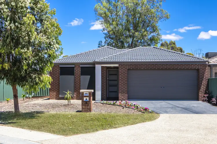 8 Deharl Court, Ascot VIC 3551