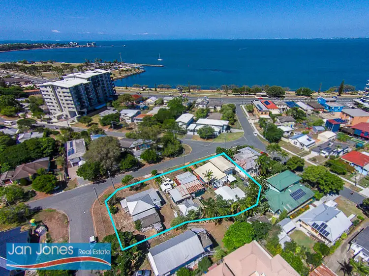 Second view of Homely house listing, 3 ROBERT Street, Clontarf QLD 4019