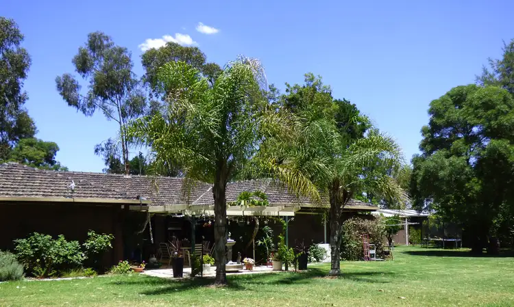 42 Grant Dr, Benalla VIC 3672