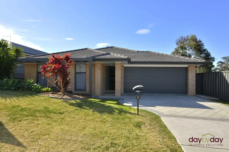 4 Burrong Street, Fletcher NSW 2287