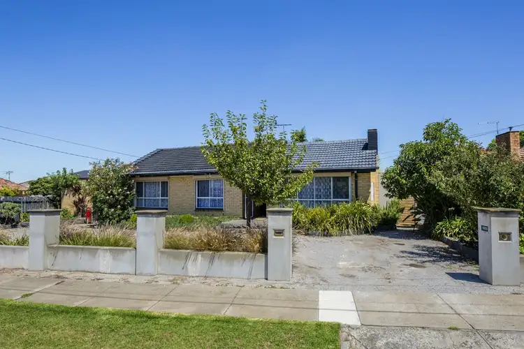 Second view of Homely house listing, 5 Macey Avenue, Avondale Heights VIC 3034