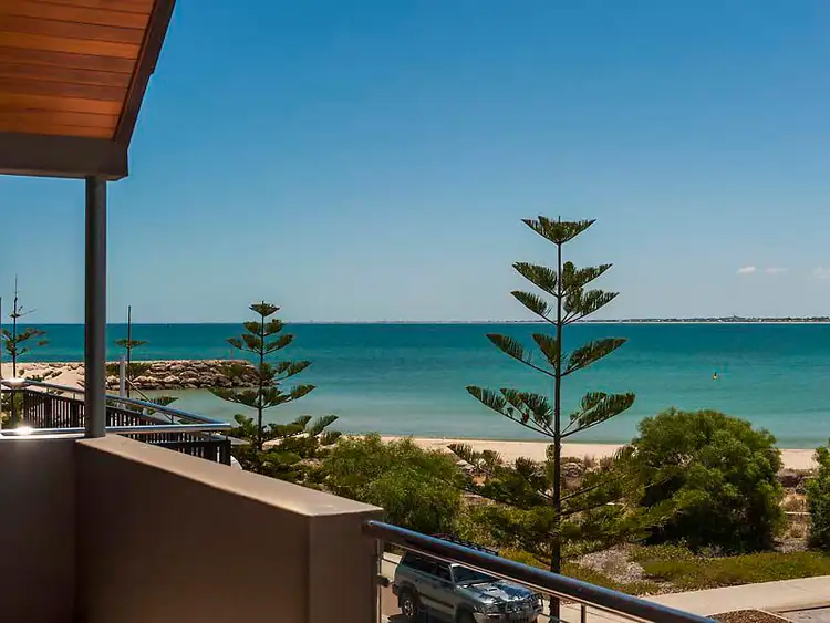 17 Breakwater Parade, Mandurah WA 6210