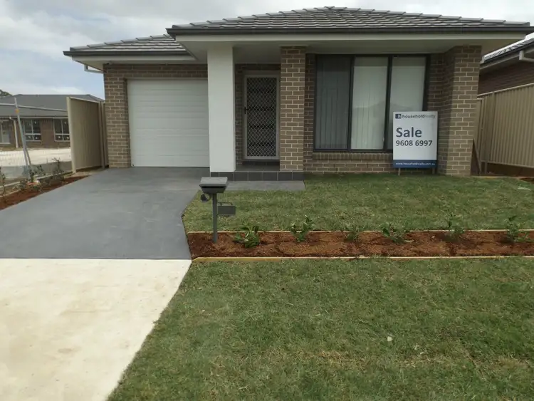 L3 Affleck Gardens, Middleton Grange NSW 2171