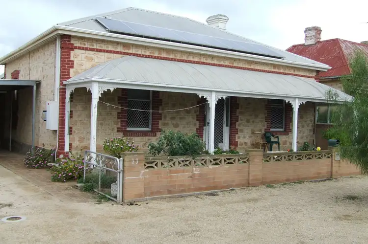 33 Edwards Street, Port Wakefield SA 5550