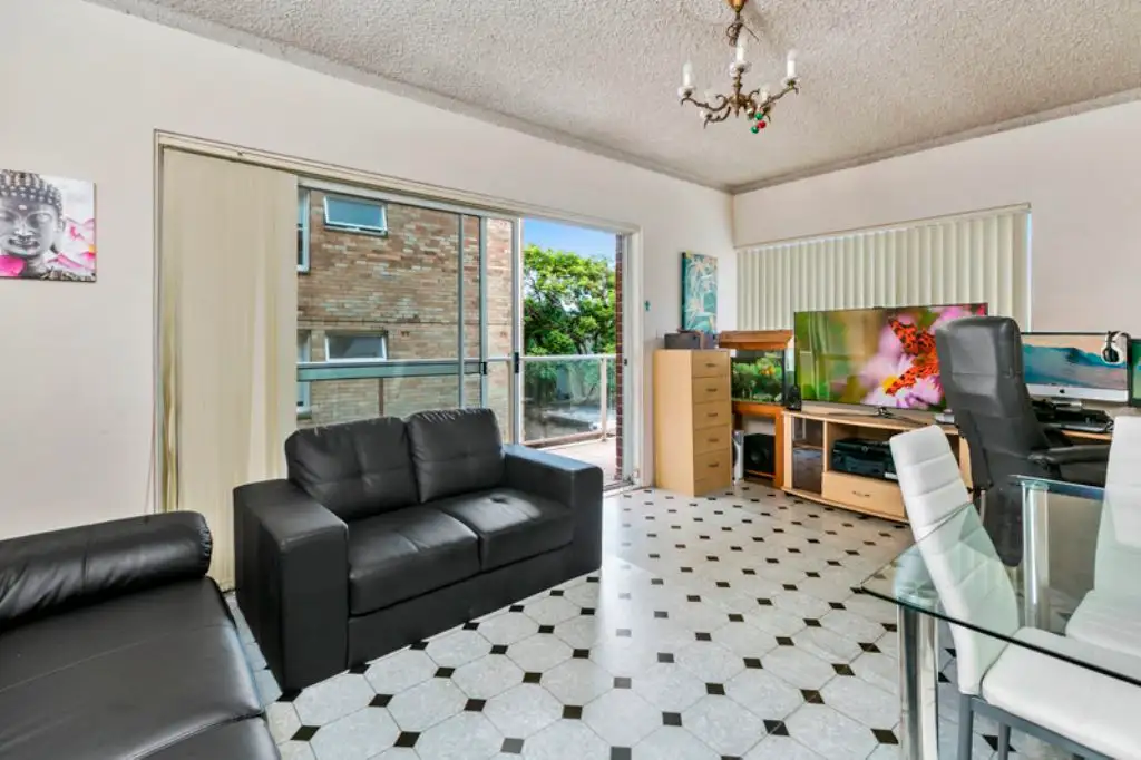 Main view of Homely unit listing, 1/11 Westminster Avenue, Dee Why NSW 2099