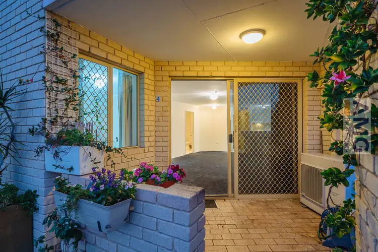 4/41 Bristol Avenue, Bicton WA 6157