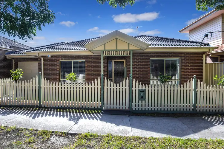 2A Arvern Avenue, Avondale Heights VIC 3034