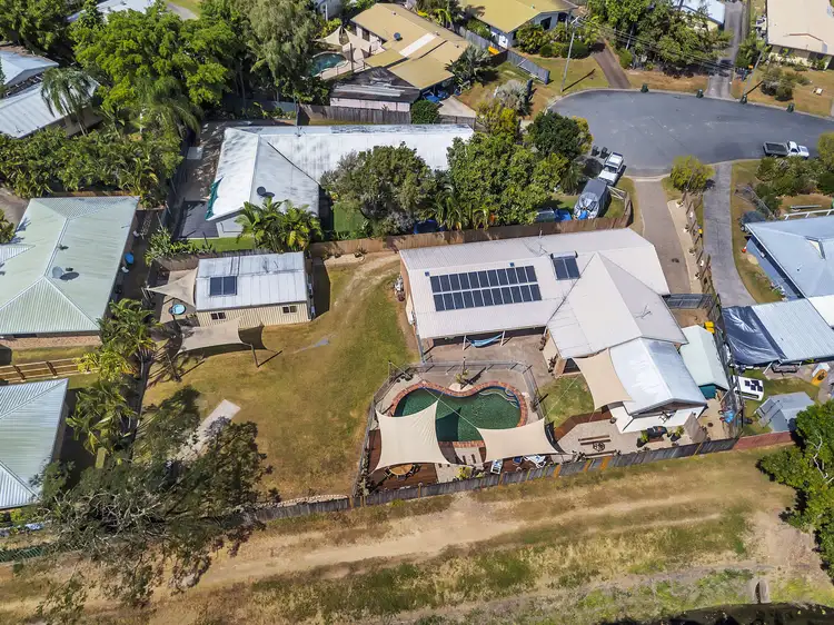 9 Trucano Cl, Whitfield QLD 4870