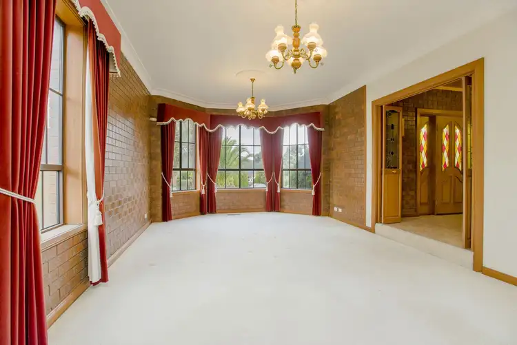 Second view of Homely house listing, 7 Landau Place, Avondale Heights VIC 3034