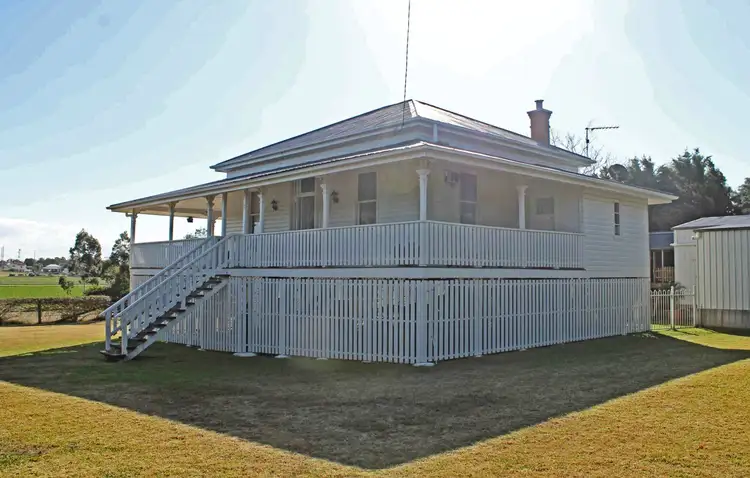 8 Junabee Road, Warwick QLD 4370