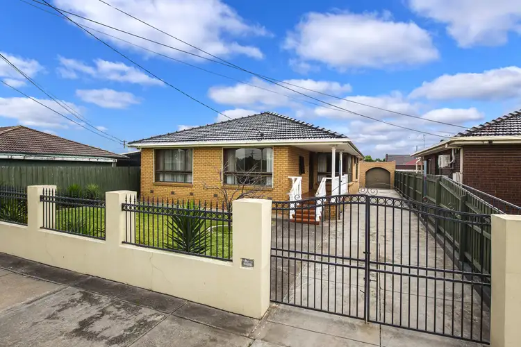 1 Eastleigh Avenue, Keilor East VIC 3033