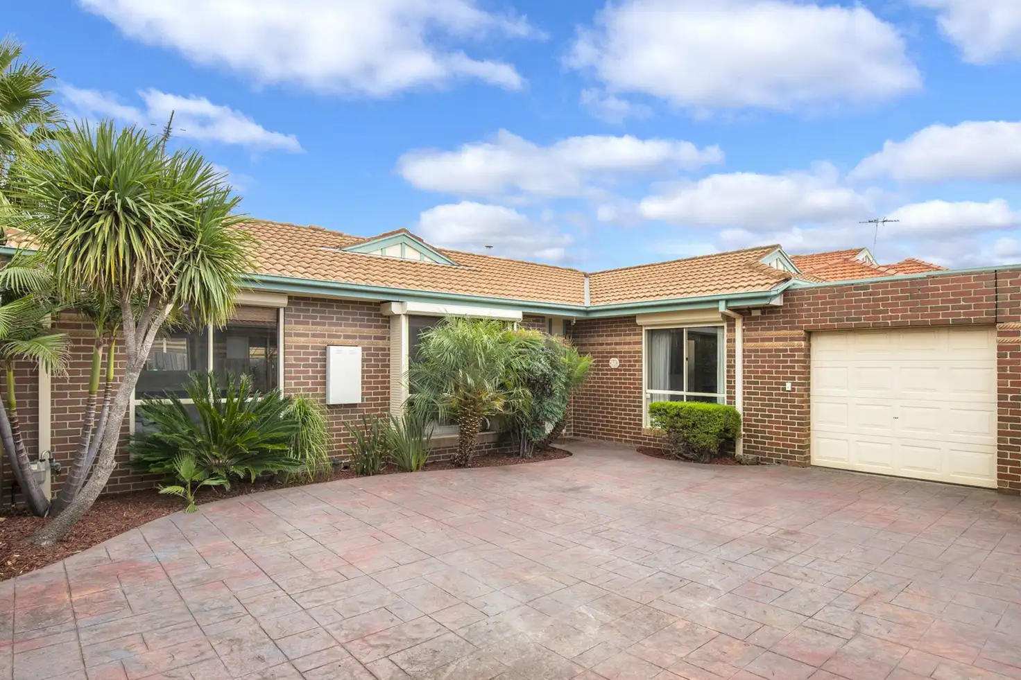 Main view of Homely unit listing, 2/49 Quinn Grove, Keilor East VIC 3033