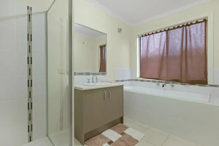Seventh view of Homely house listing, 7 Flametree Circuit, Cranbourne North VIC 3977