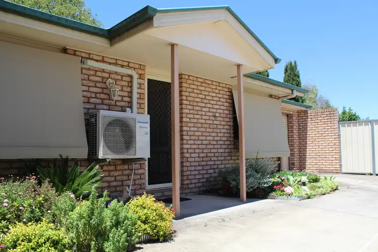 4/10 Dragon St, Warwick QLD 4370