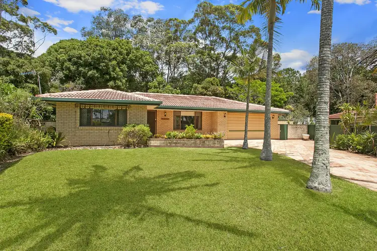 8 Myrtle Court, Palm Beach QLD 4221