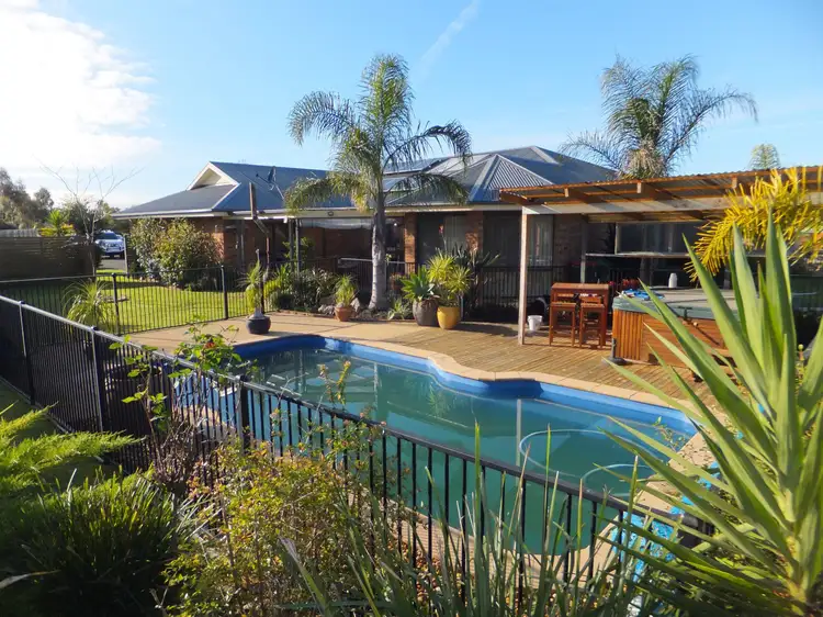 1 Wilpena Court, Bairnsdale VIC 3875
