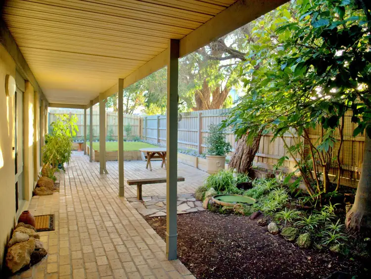 392 Eastbourne Road, Rosebud West VIC 3940