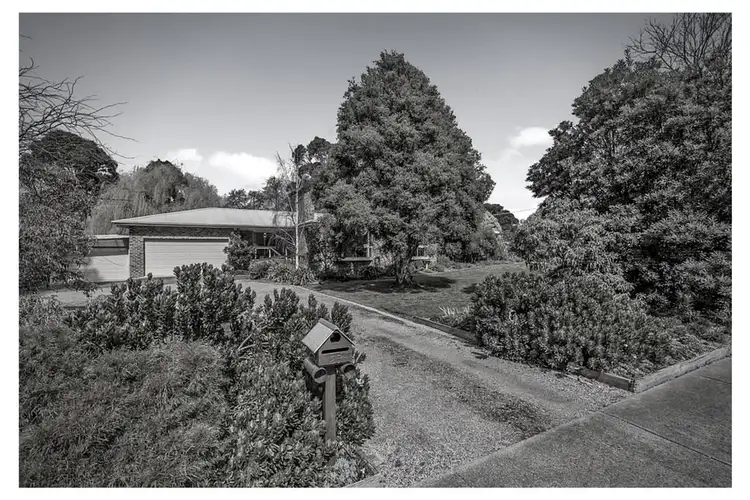25 Cherry Lane, Gisborne VIC 3437
