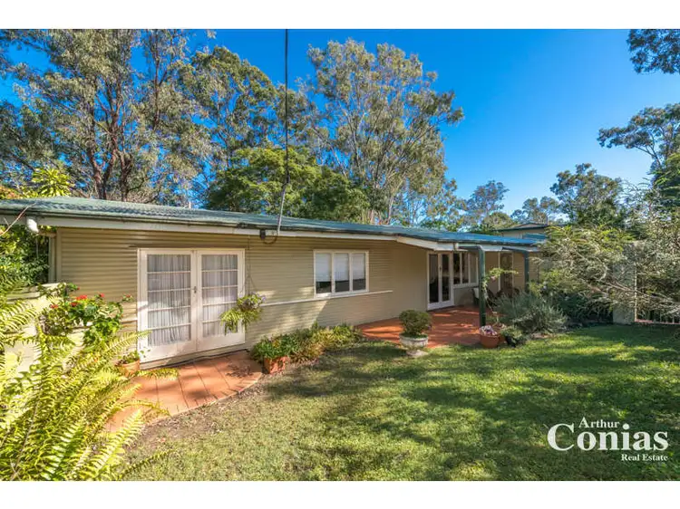 63 Kenmore Road, Kenmore QLD 4069