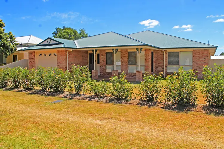 25 Locke Street, Warwick QLD 4370